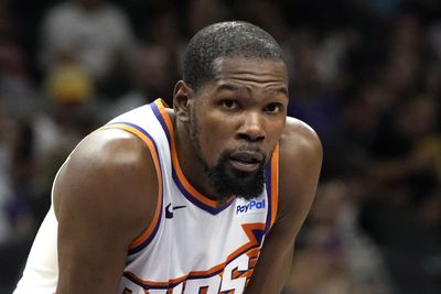 Kevin Durant shows love to Hakeem Olajuwon after passing ‘The Dream’ in all-time NBA points