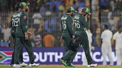ICC World Cup: Outrage over 'umpire's call' that denied Pakistan win against South Africa