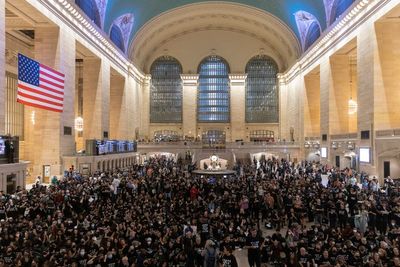 NYC protesters demand Israeli cease-fire, at least 200 detained after filling Grand Central station