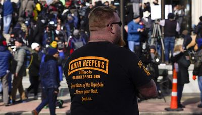 There’s no place for Oath Keepers and other far-right extremists among Chicago police