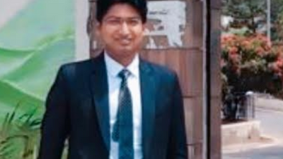 Aman Anand tops 67th main examination of Bihar Public Service Commission