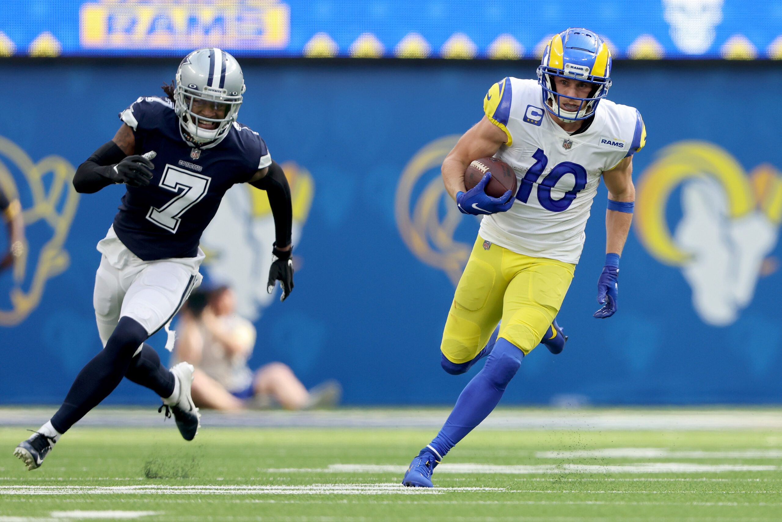 Here’s which uniforms the Rams and Cowboys are wearing…