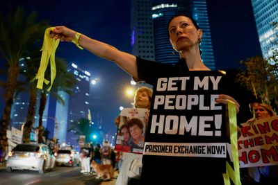 Prisoner exchange? Israeli captive families demand answers from Netanyahu