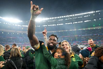 Siya Kolisi echos Nelson Mandela as he calls on South Africans to unite and ‘make a better country’