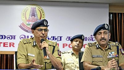 T.N. Raj Bhavan petrol bomb attack | Only a lone man attack, no attempt to barge in: DGP