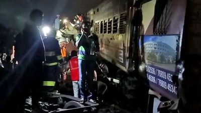 At least 9 dead, 32 injured as two trains collide near Vizianagaram in Andhra Pradesh
