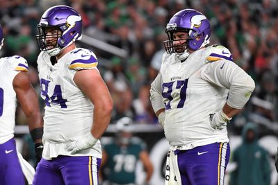 Vikings Dean Lowry questionable to return vs. Packers