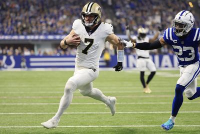 WATCH: Taysom Hill dances around defenders for 20-yard TD run