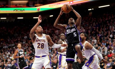 A troubling trend may be emerging for the Lakers after three games