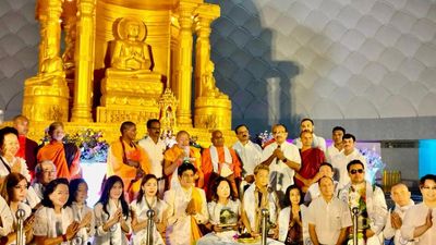 Buddha’s holy Relics enshrined at Buddhavanam