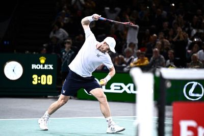 Andy Murray reacts in anger after defeat in Paris Masters