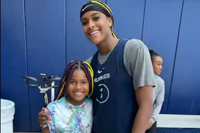 UConn Huskies fans loved a wholesome video of Aaliyah Edwards meeting her ‘mini me’