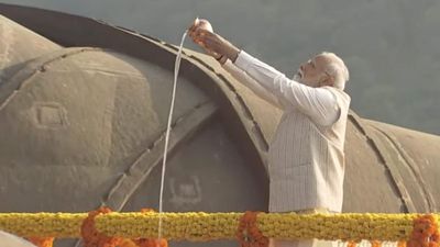 PM Modi pays tribute to Sardar Patel at Statue of Unity in Gujarat