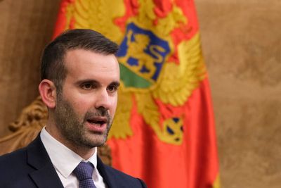 Montenegro gets new government, promises to unblock EU integration as EU Commissioner visits