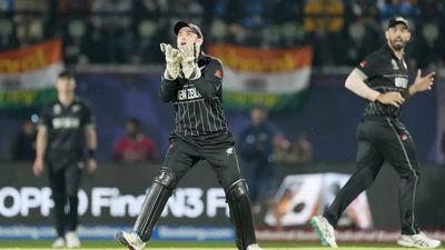 Tom Latham counting on world-class bowling attack to tame in-form South Africa