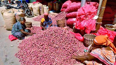 Onion prices expected to rule high this festive season, say traders in Tiruchi