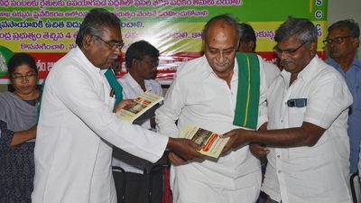 Farmers, workers vow to defeat ‘anti-people’ Modi govt. in 2024