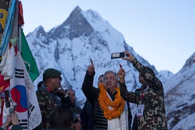 UN chief visits tallest mountains in Nepal and expresses alarm over their melting glaciers