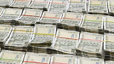 Seizure of cash, liquor, precious metals and other freebies cross ₹400 crore mark