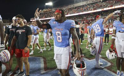 NFL wants University of Houston to stop using Oilers-inspired jerseys