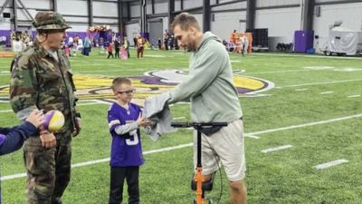 Kirk Cousins Did Something Pretty Sweet For Young Vikings Fans Day After Season-Ending Injury