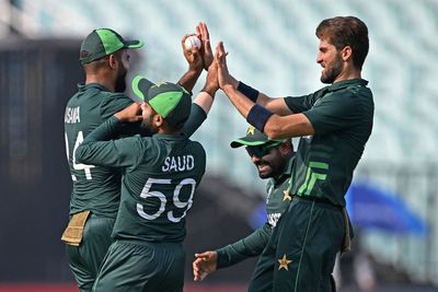 Bangladesh eliminated from Cricket World Cup as Pakistan target semi-final spot