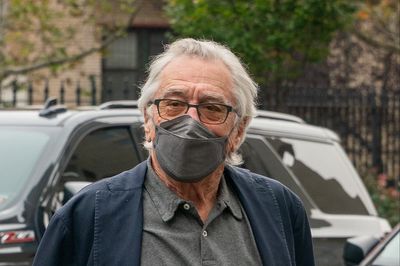 Robert De Niro lashes out at former assistant who sued him, shouting: 'Shame on you!'