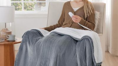 Thousands are rushing to buy this heated blanket that's a ‘winter must-have' and on sale twice at Amazon