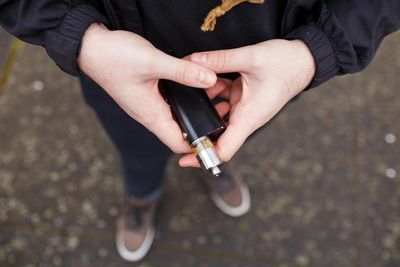 Children so addicted to nicotine they sleep with vapes under pillow, Australian hearing told