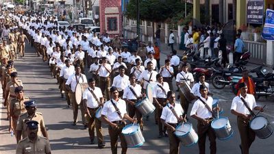 RSS route march | Madras High Court summons T.N. Home Secretary, DGP over contempt petitions