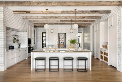 What color countertop goes best with white kitchen cabinets? 6 ideas for timeless spaces