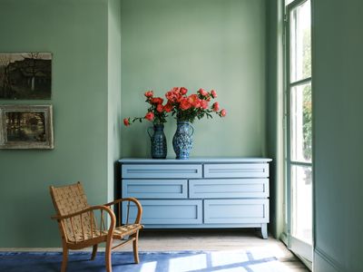 How do you paint wood furniture without sanding? Tips to get a good finish, without all the mess