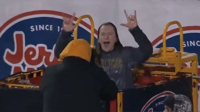 College Football Team’s Celebratory Dunk Tank During a Snowstorm Looked Like a Bad Time