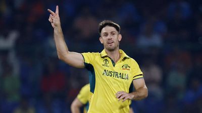 Australia's Marsh out of England game, back home for personal reasons
