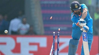 Watch: Rohit Sharma bowled by a beauty in World Cup match against Sri Lanka