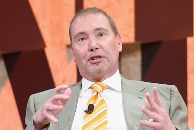 'Bond King' Jeffrey Gundlach warns higher-for-longer interest rates could trigger the next Financial Crisis—and advises investors to ‘T-Bill and Chill’