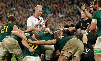 Wayne Barnes announces retirement after refereeing Rugby World Cup final