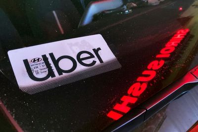 Uber and Lyft to pay $328M in New York wage theft settlement