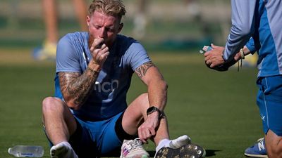 England cricketers resort to inhalers for tackling alarming pollution in India