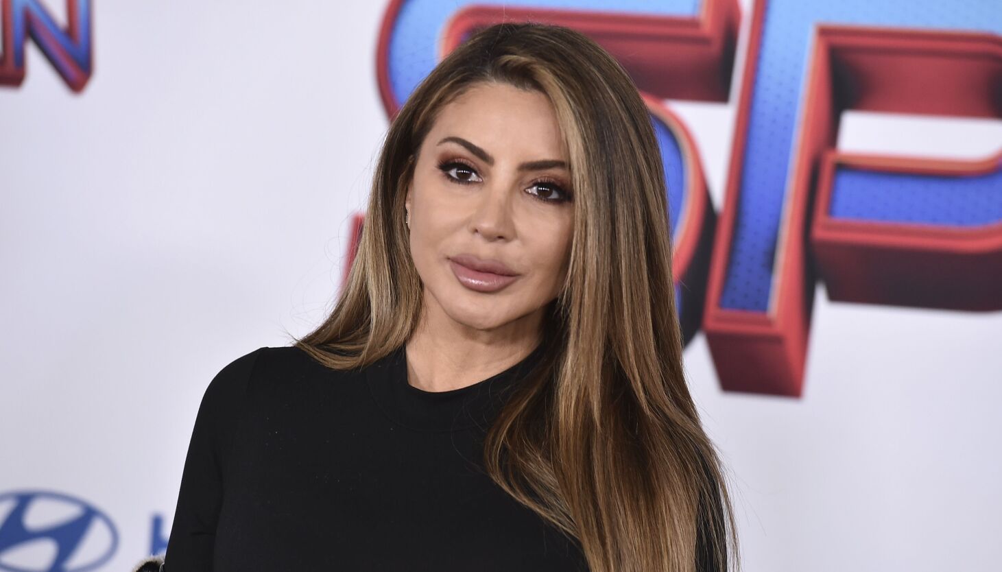 Marcus Jordan wants dad Michael to be best man when he…