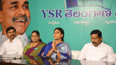 Sharmila’s YSR Telangana Party not to contest elections, to support Congress