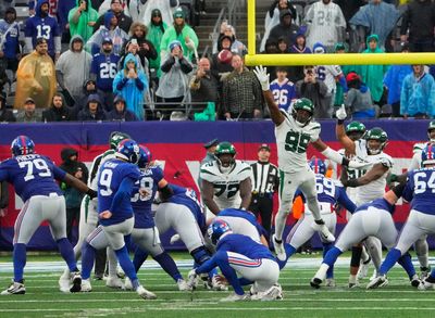 Giants say Jets lined up illegally on missed Graham Gano field goal