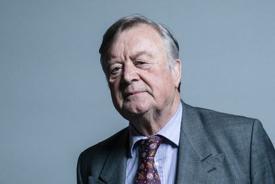Tory big beast Ken Clarke praises Rachel Reeves’s ‘responsible’ economics in coup for Labour