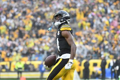Social media reacts to the disappointing performance by Steelers WR George Pickens
