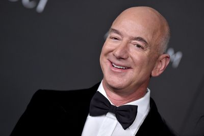 Billionaire Amazon founder Jeff Bezos moves to Florida, where his parents live—and capital gains are not taxed