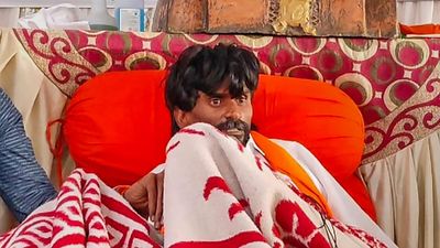 Pro-Maratha quota activist’s kidneys, liver swollen; doctors indicate long recovery period