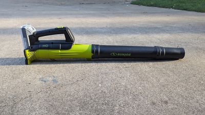 Sun Joe 24V-TB-LTE 24-Volt IONMAX Cordless Compact Turbine Jet Blower review: small, simple and easy-to-use