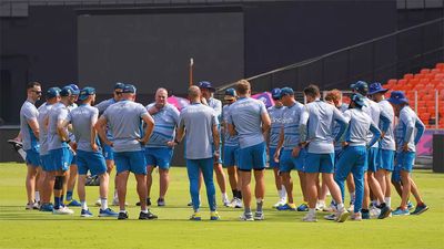 World Cup, England vs Australia: Old foes, new woes