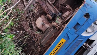 Bus overturns in Tamil Nadu’s Yelagiri Hills, driver and conductor suffer minor injuries