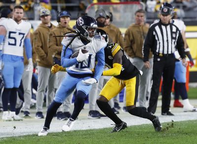 Comparing DeAndre Hopkins’ stats to Titans’ 2022 receiving leaders